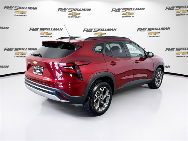 Used 2025 Chevrolet Trax LT image 7