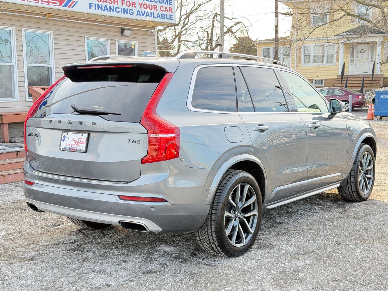 Used 2016 Volvo XC90 T6 Momentum w/ Momentum Plus Package AWD/4WD image 4