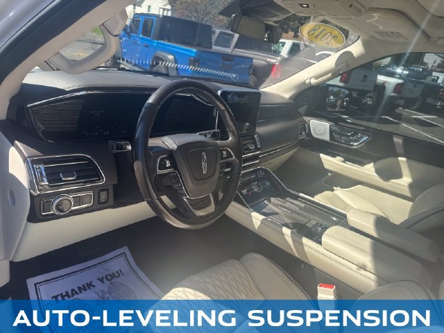 Used 2018 Lincoln Navigator Black Label w/ Cargo Package AWD/4WD image 13
