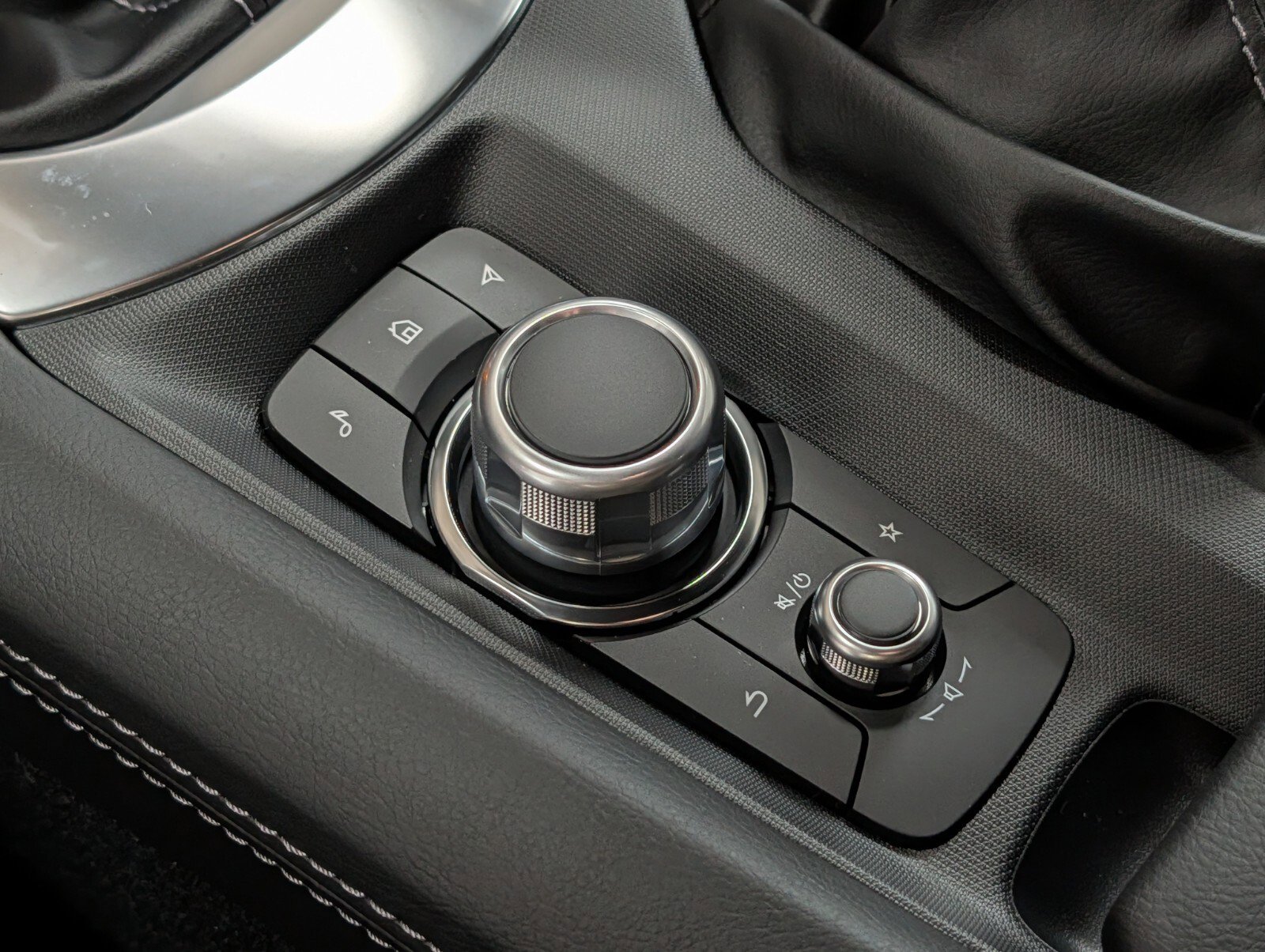 New 2026 MAZDA MX-5 Miata Club w/ Weather Package image 24