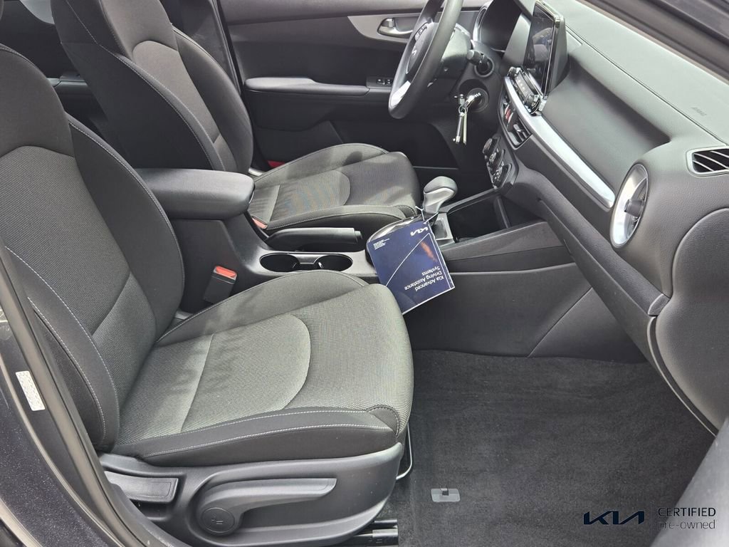 Certified 2023 Kia Forte LXS w/ LXS Technology Package FWD image 18