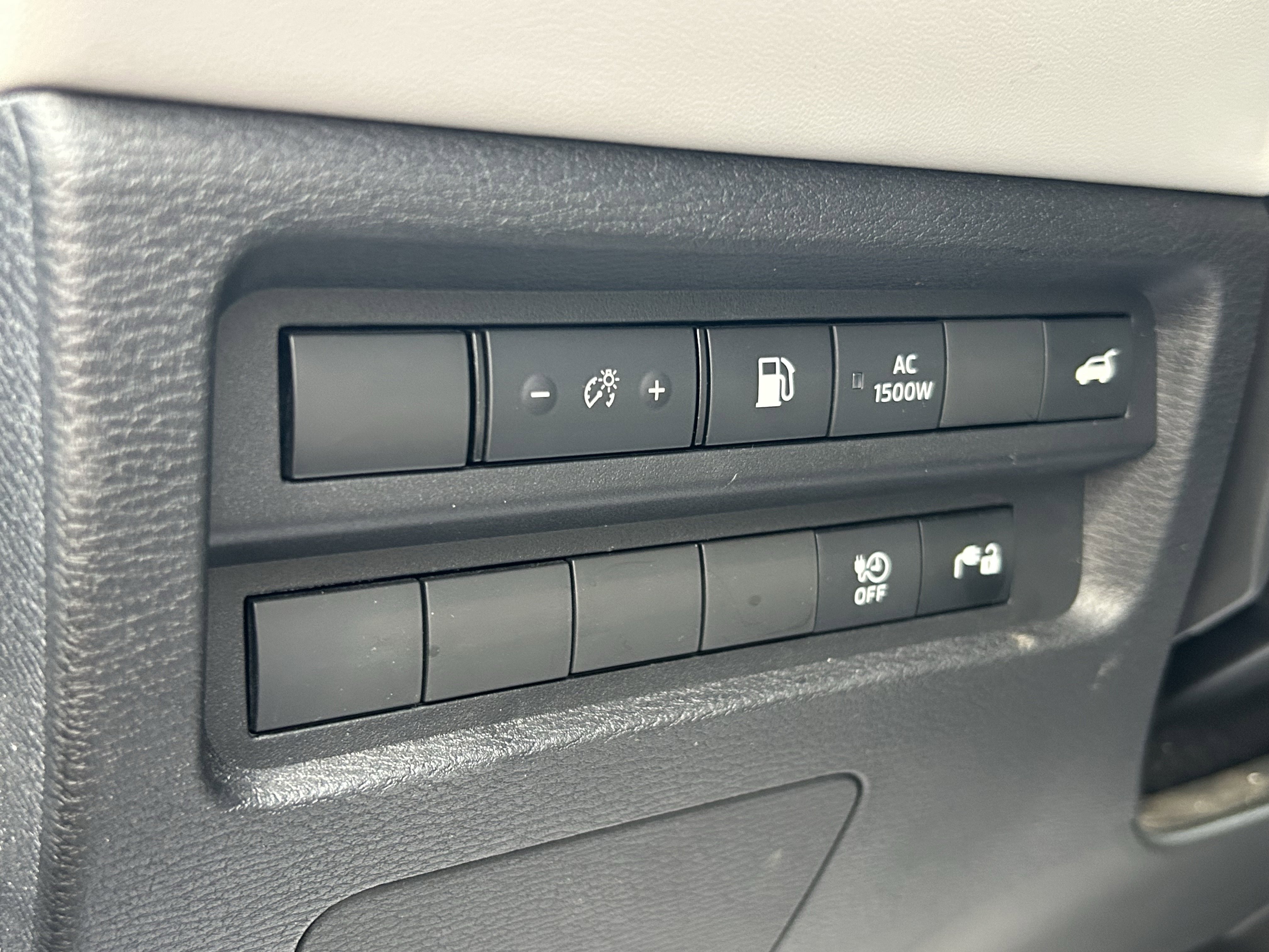 Used 2023 Mitsubishi Outlander SEL image 16