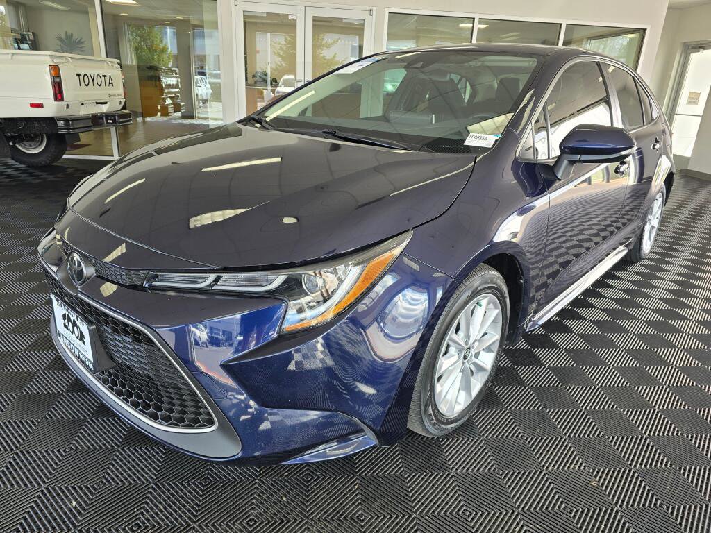 Used 2020 Toyota Corolla XLE w/ Carpet Mat Package (TMS) image 7