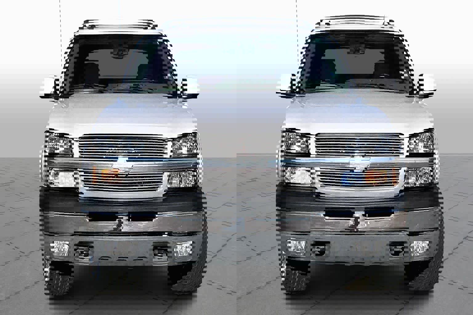 Used 2005 Chevrolet Avalanche Z66 w/ Sun And Sound Package image 3