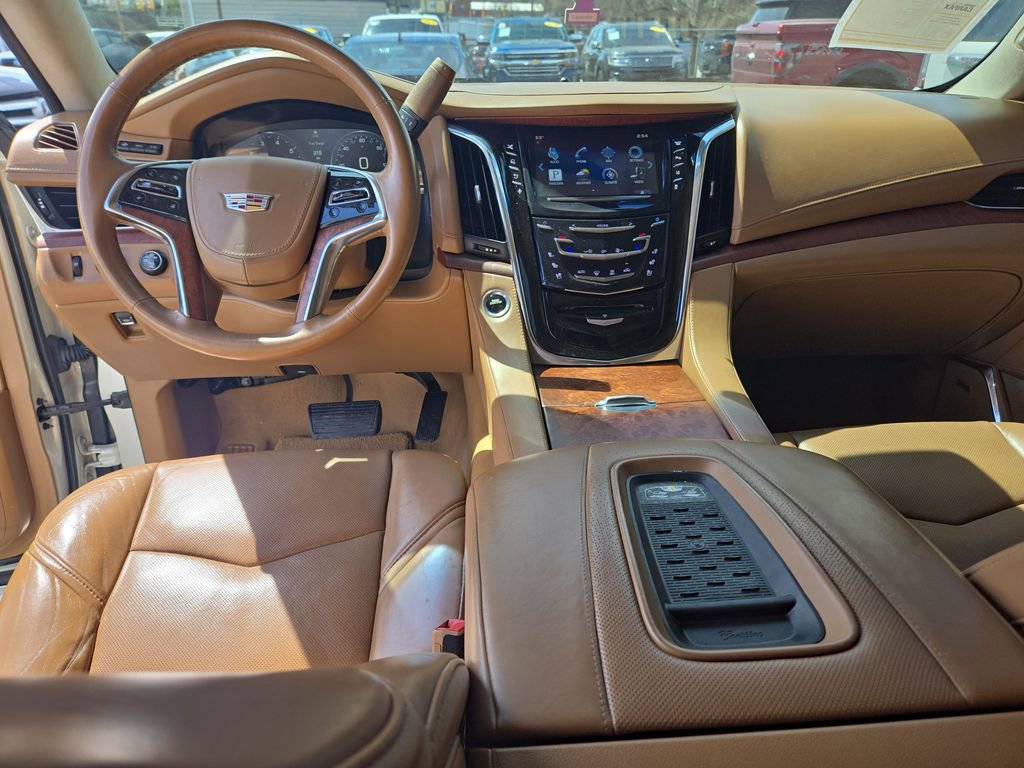 Used 2015 Cadillac Escalade Platinum AWD/4WD image 14