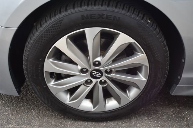Used 2017 Hyundai Sonata Sport w/ Value Edition Package 02 FWD image 45