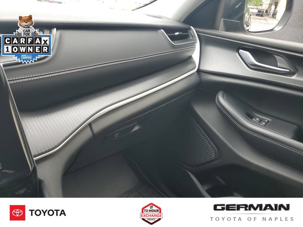 Used 2023 Jeep Grand Cherokee L Laredo RWD image 35