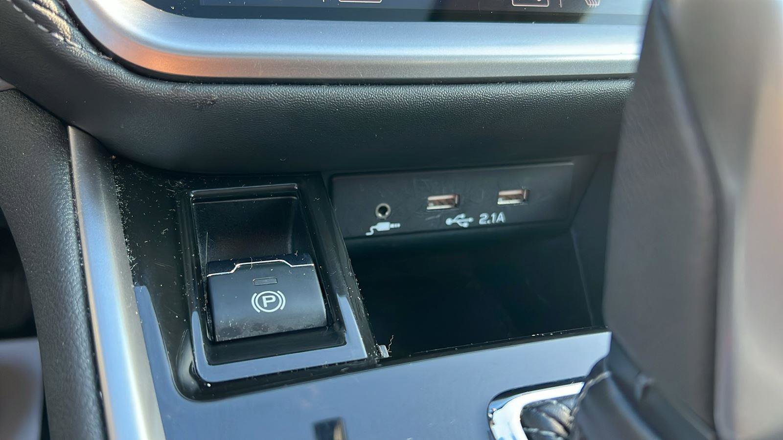 Used 2022 Subaru Outback Limited image 25