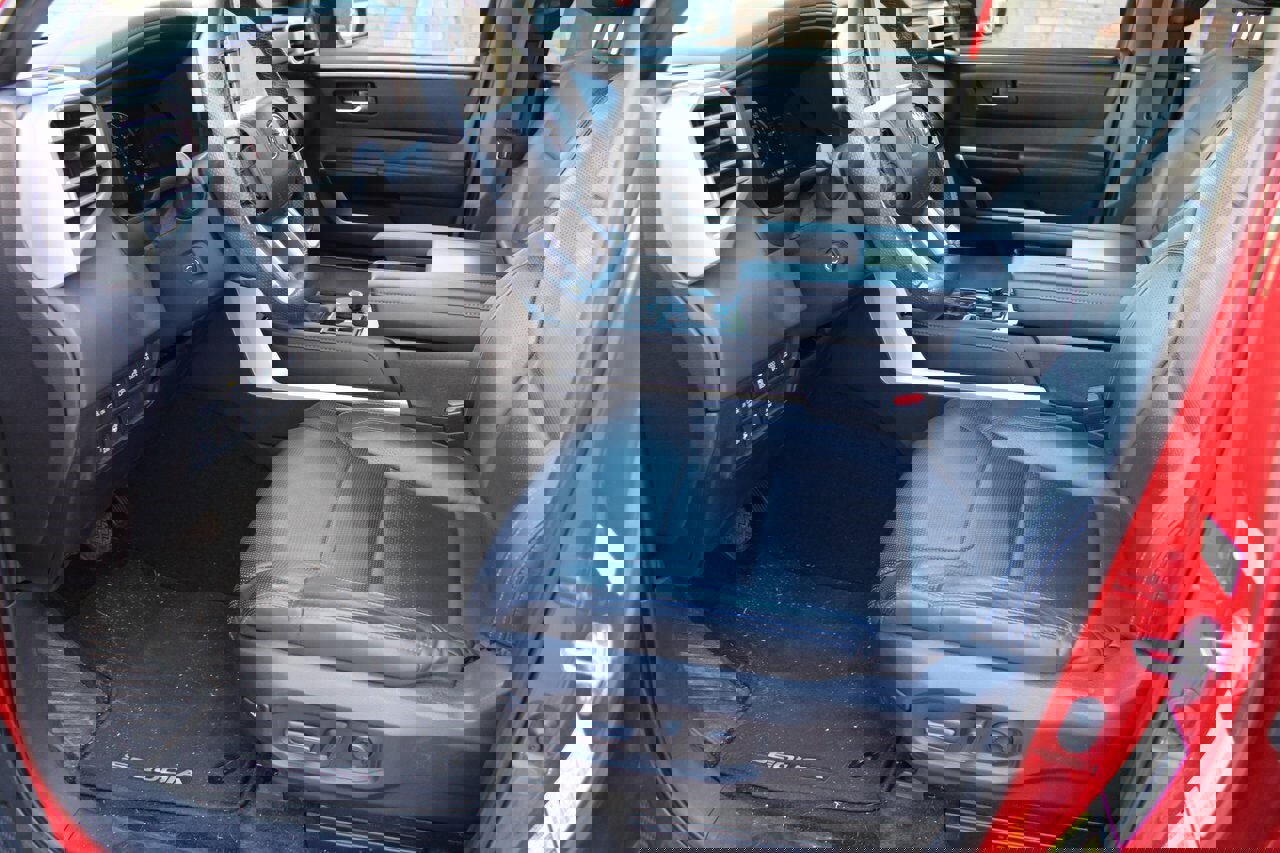 Used 2024 Toyota Sequoia Platinum image 16