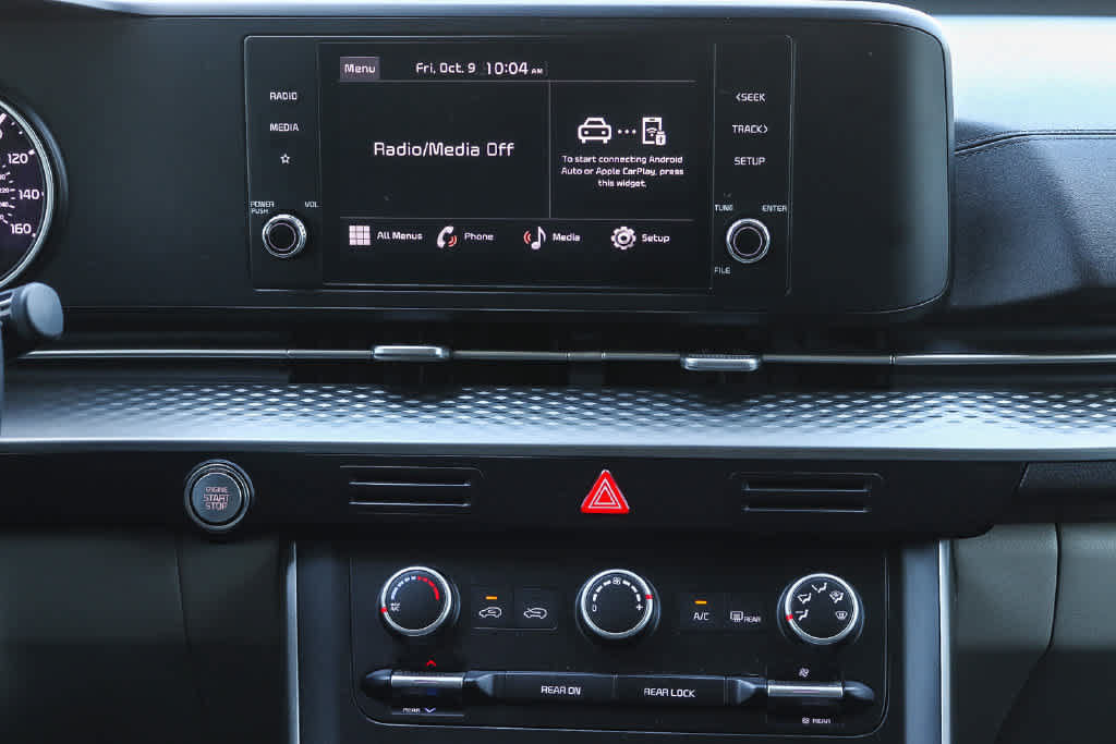 Used 2023 Kia Carnival LX FWD image 13