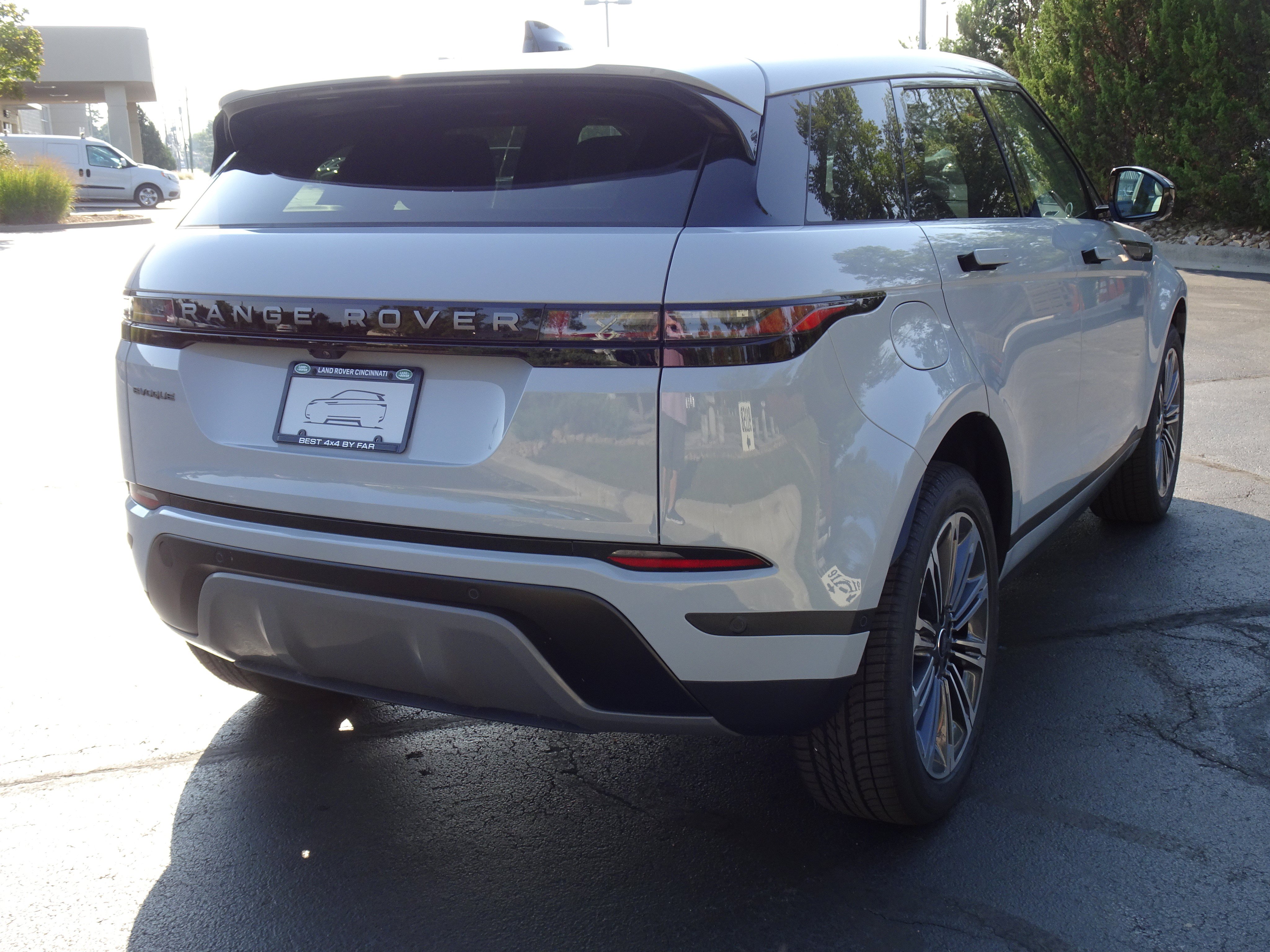 New 2026 Land Rover Range Rover Evoque S AWD/4WD image 8