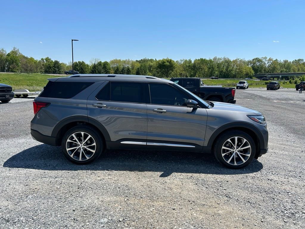 Used 2025 Ford Explorer Platinum w/ Ultimate Package AWD/4WD image 15