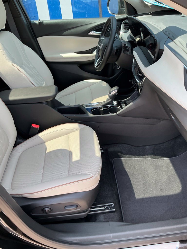 Used 2026 Buick Encore GX Avenir w/ Avenir Technology Package FWD image 18