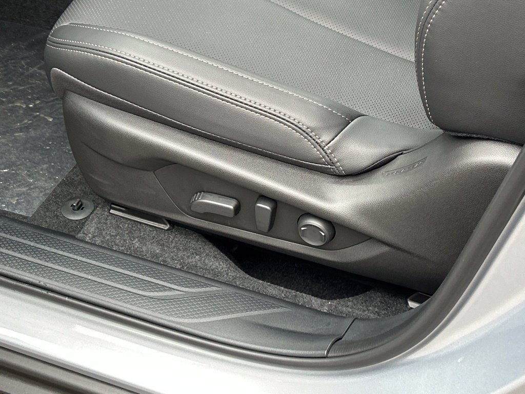 New 2026 Subaru Outback Limited AWD/4WD image 10
