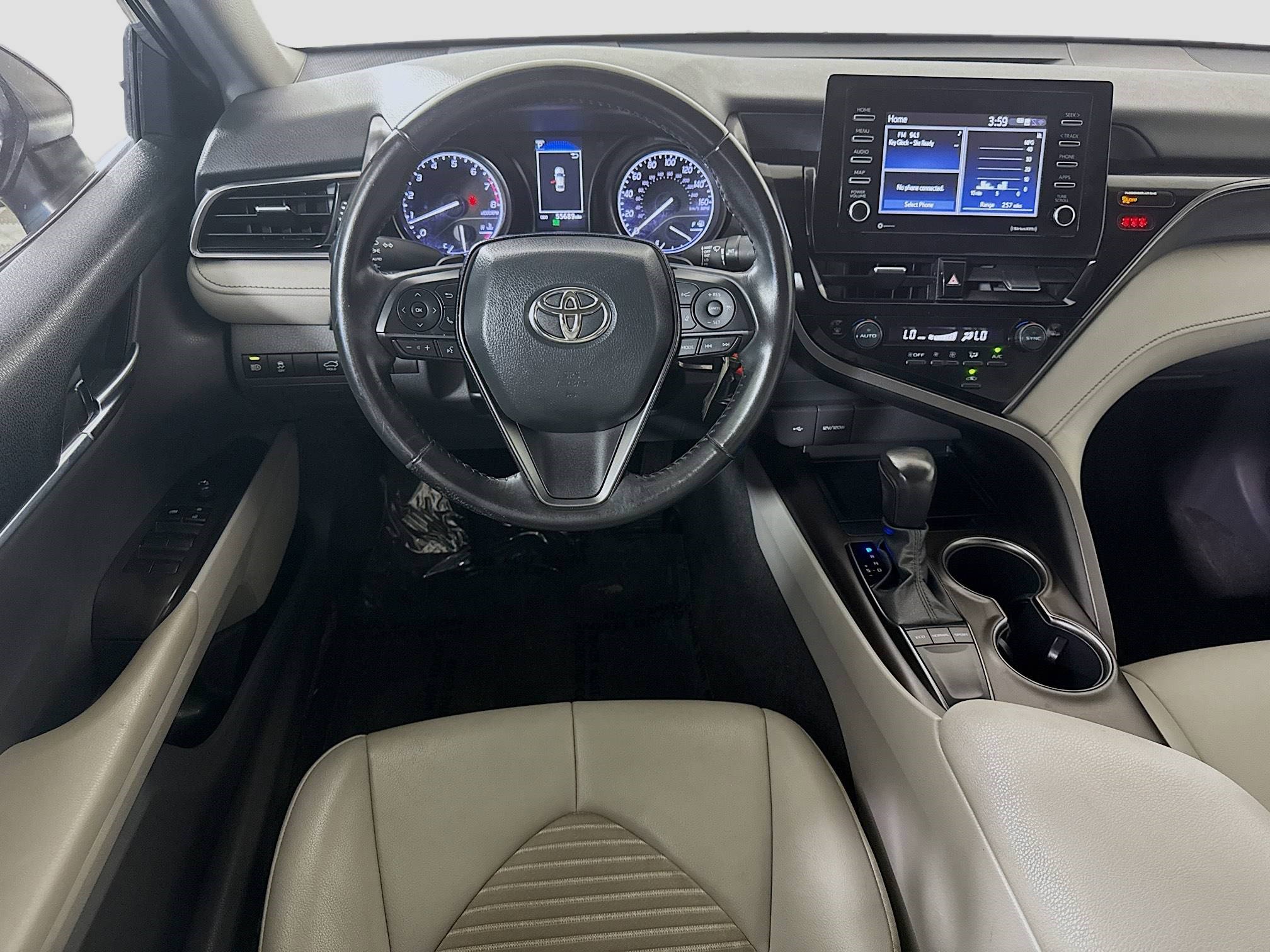 Used 2023 Toyota Camry SE image 15