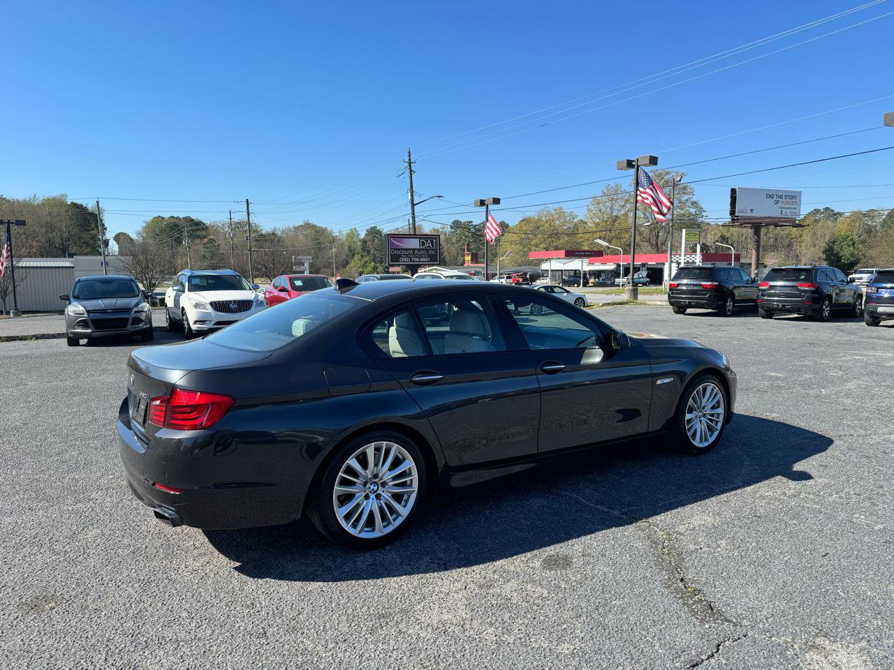 Used 2012 BMW 550i 4dr Sdn 550i RWD image 7