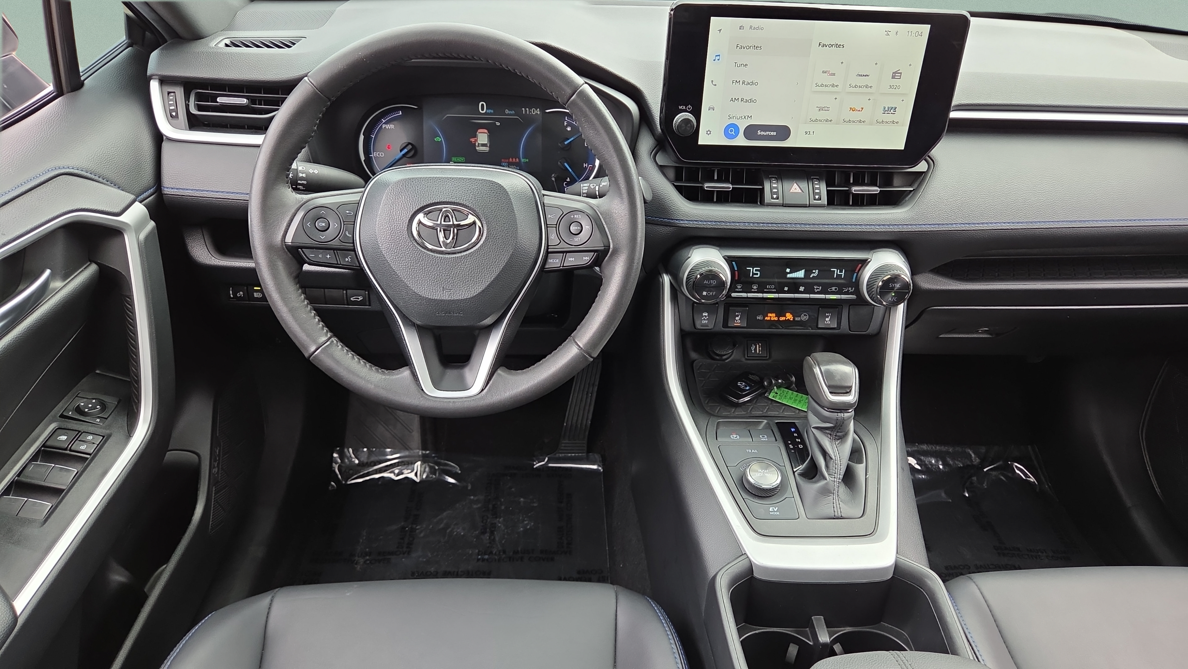 Used 2023 Toyota RAV4 XSE AWD/4WD image 12