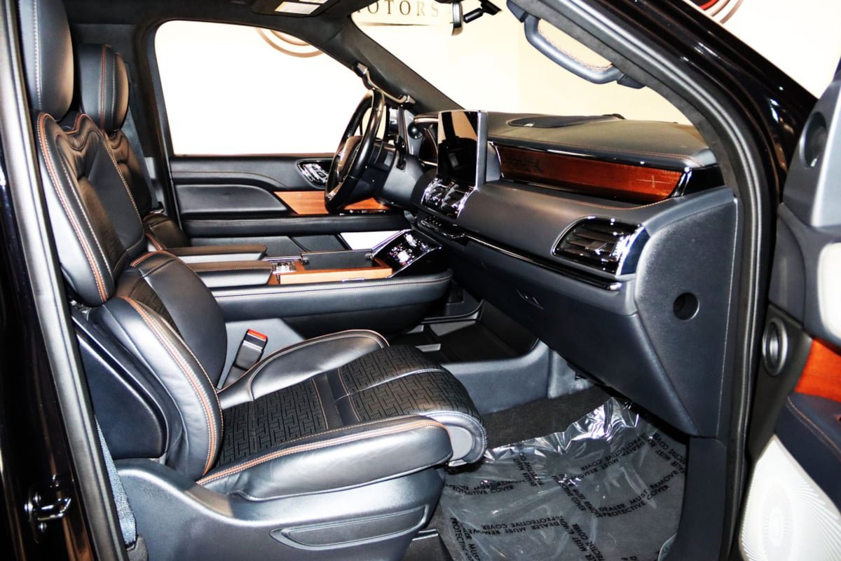 Used 2024 Lincoln Navigator L Black Label AWD/4WD image 54