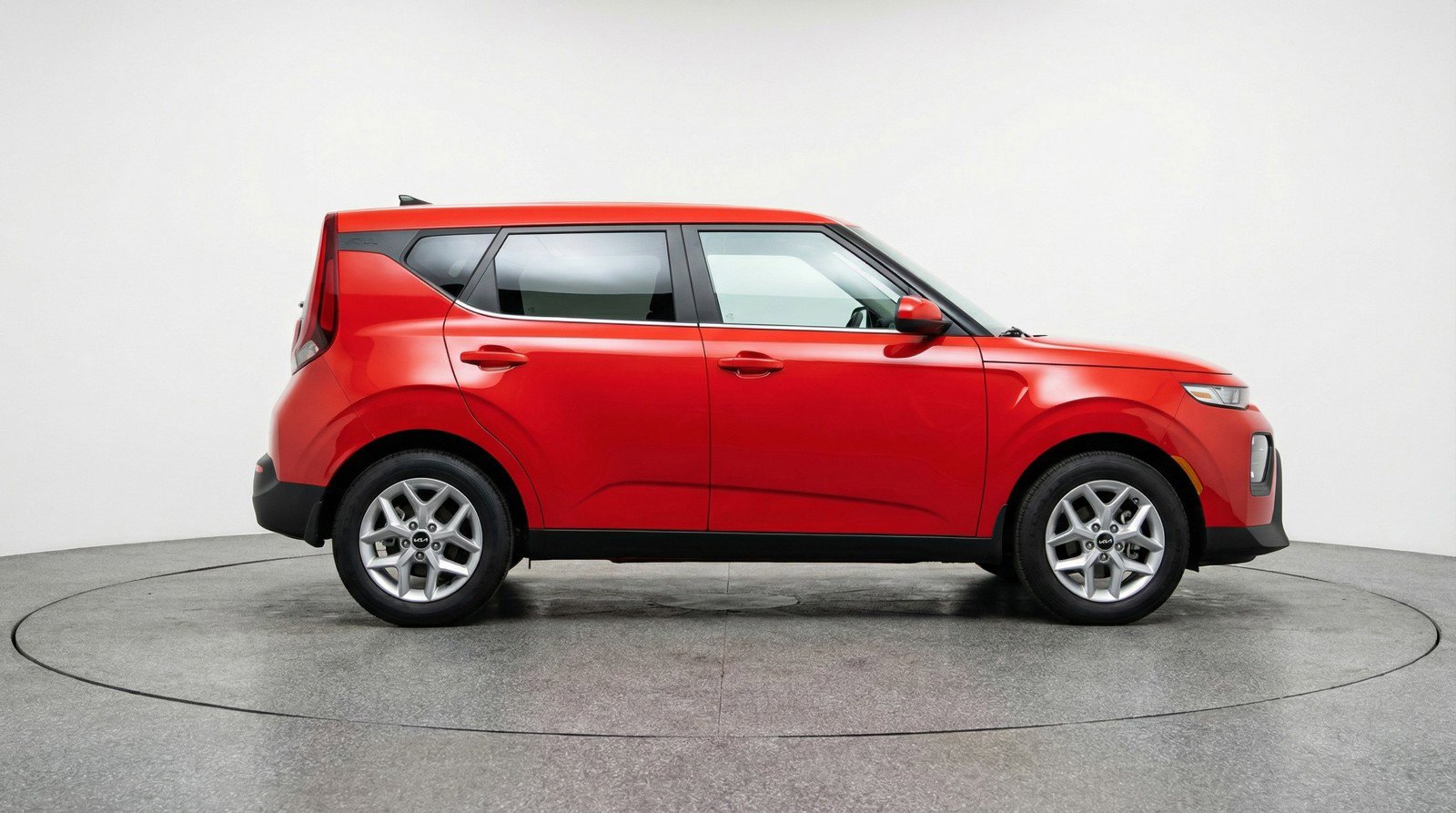 Used 2025 Kia Soul LX w/ LX Technology Package image 11