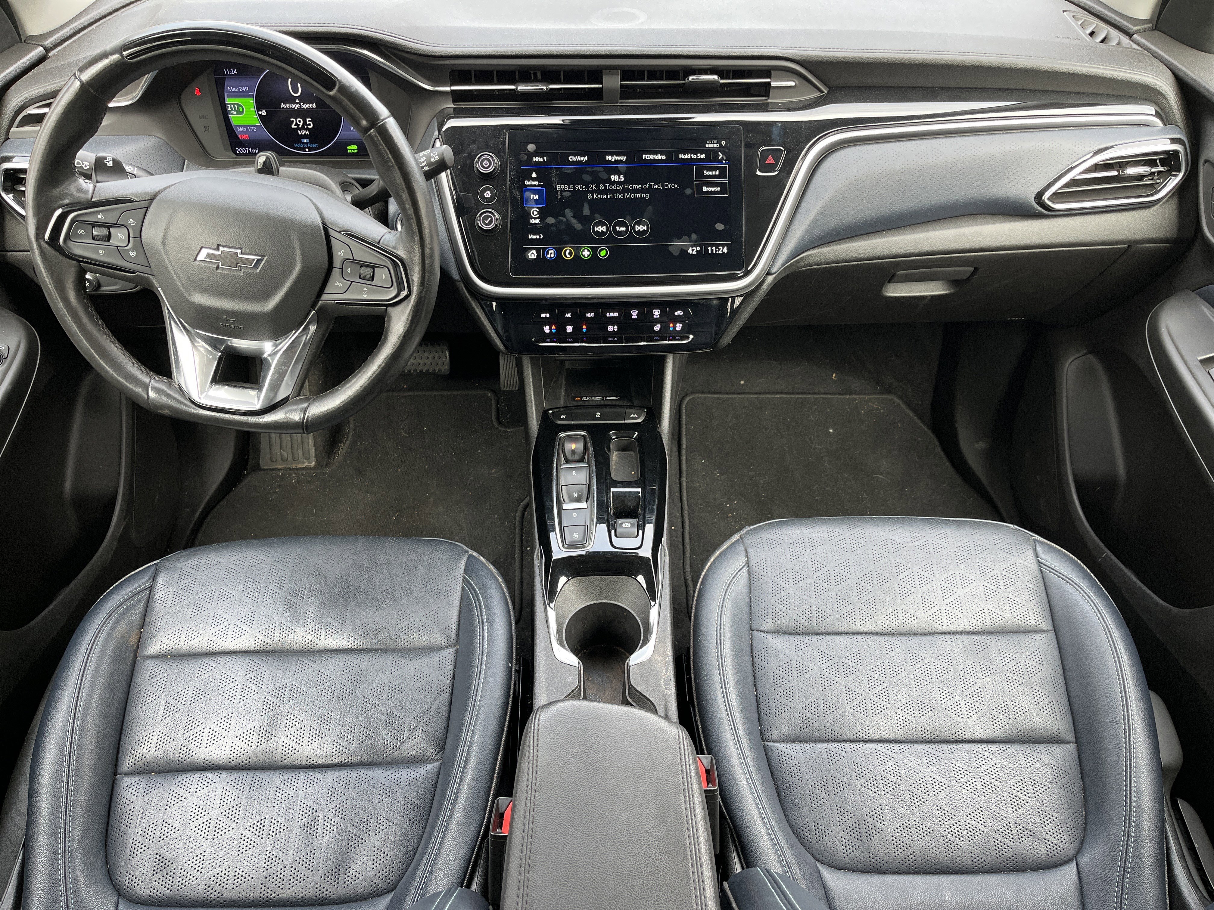 Used 2023 Chevrolet Bolt EUV Premier w/ Super Cruise Package image 3