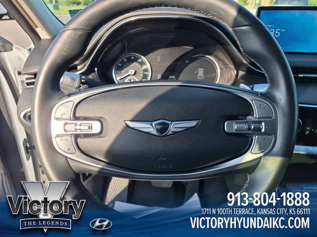 Used 2025 Genesis GV70 2.5T AWD/4WD image 17