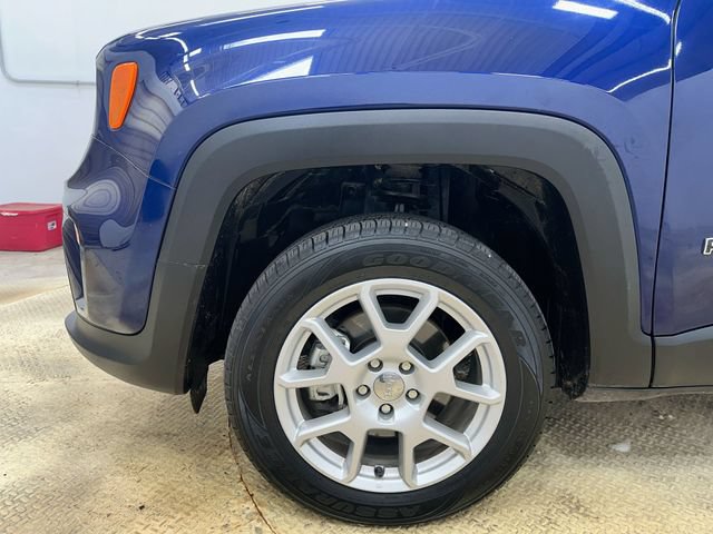 Used 2021 Jeep Renegade Latitude AWD/4WD image 19