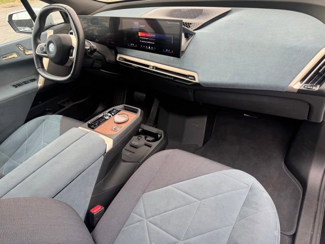 Certified 2025 BMW iX xDrive50 w/ Sport Package AWD/4WD image 29