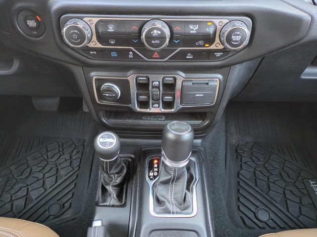 Used 2023 Jeep Wrangler Unlimited Sahara AWD/4WD image 18