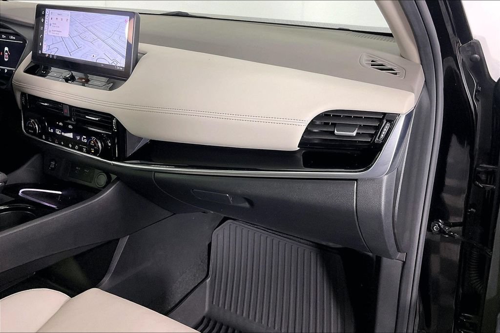 Used 2024 Nissan Rogue SL w/ SL Premium Package AWD/4WD image 16