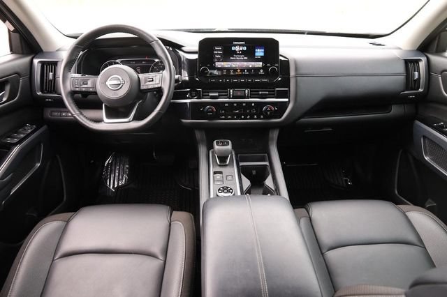Certified 2025 Nissan Pathfinder SL AWD/4WD image 23
