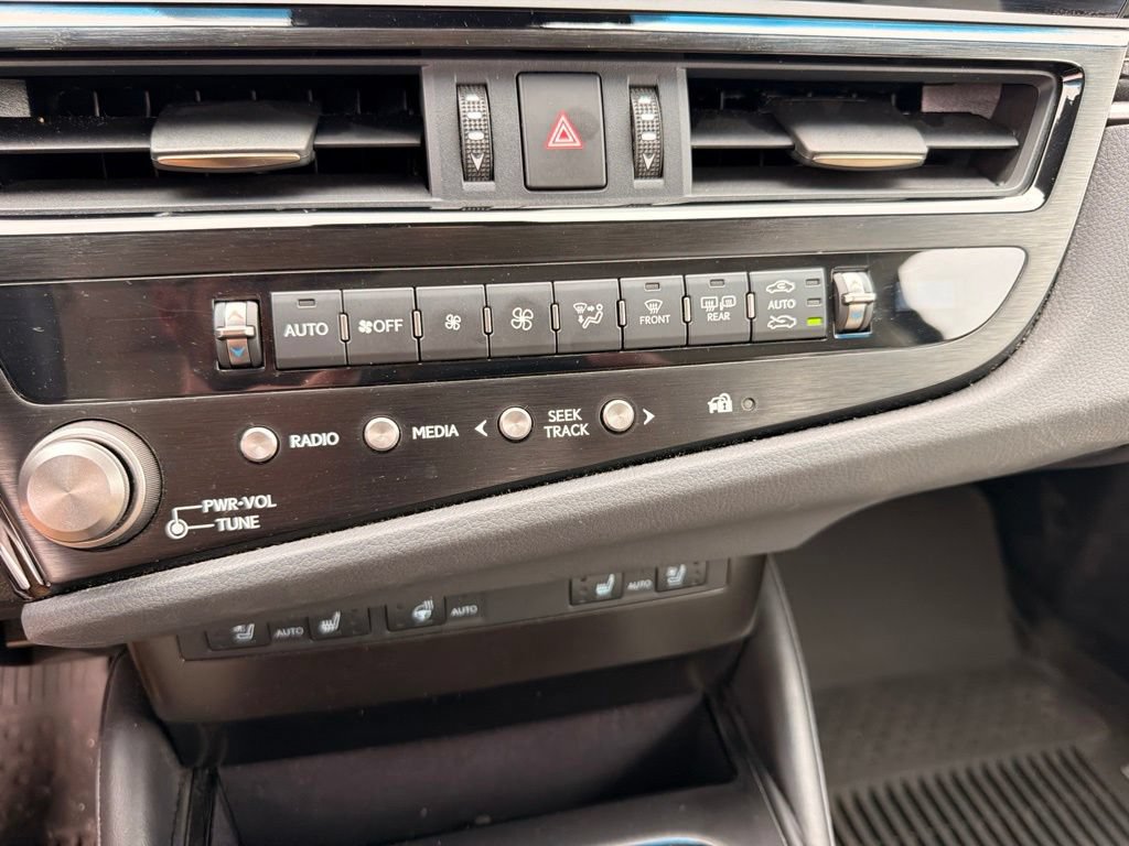 Used 2024 Lexus ES 350 w/ Premium Package FWD image 19