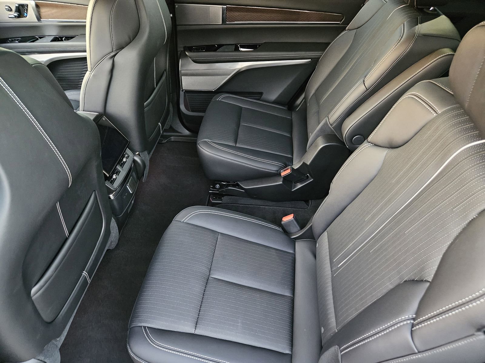 New 2026 Cadillac Vistiq Sport AWD/4WD image 25
