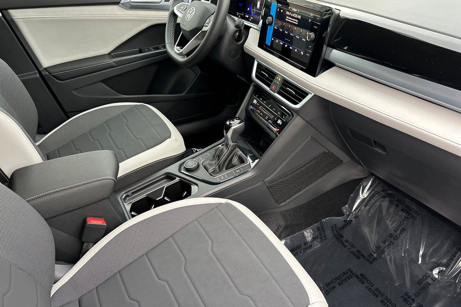 New 2026 Volkswagen Taos SE AWD/4WD image 15