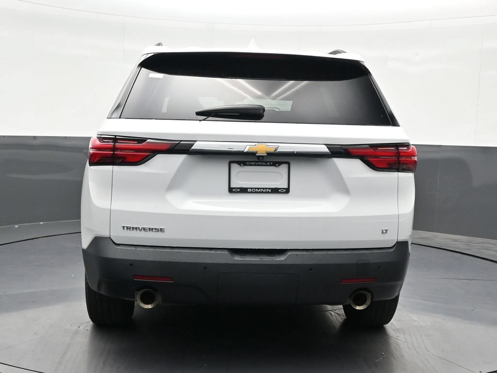 Used 2023 Chevrolet Traverse LT FWD image 4