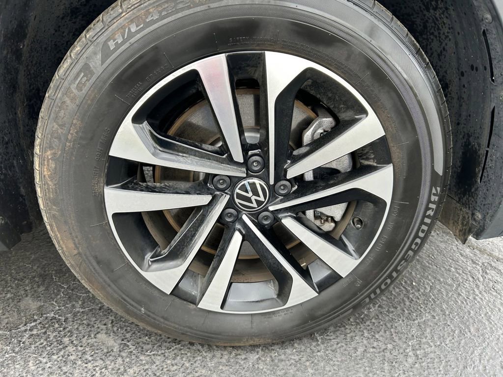 Used 2023 Volkswagen Tiguan S image 29