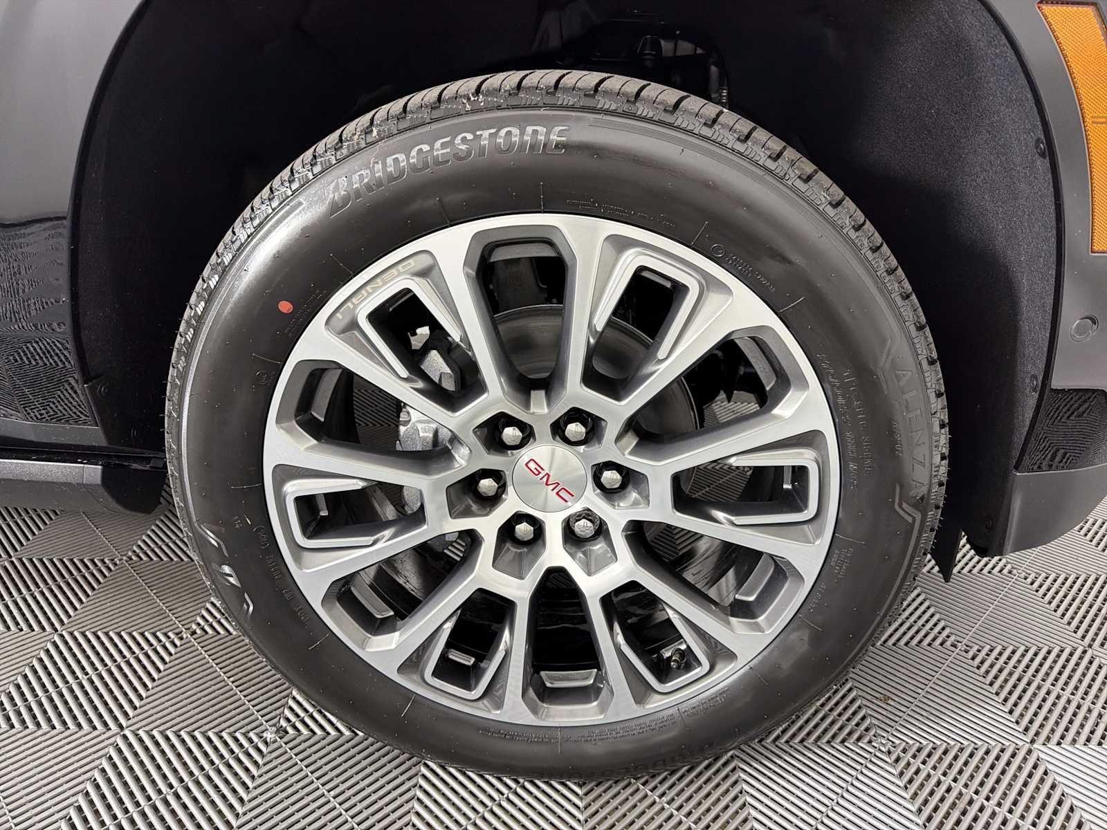 New 2026 GMC Yukon XL Denali w/ Denali Reserve Package AWD/4WD image 11