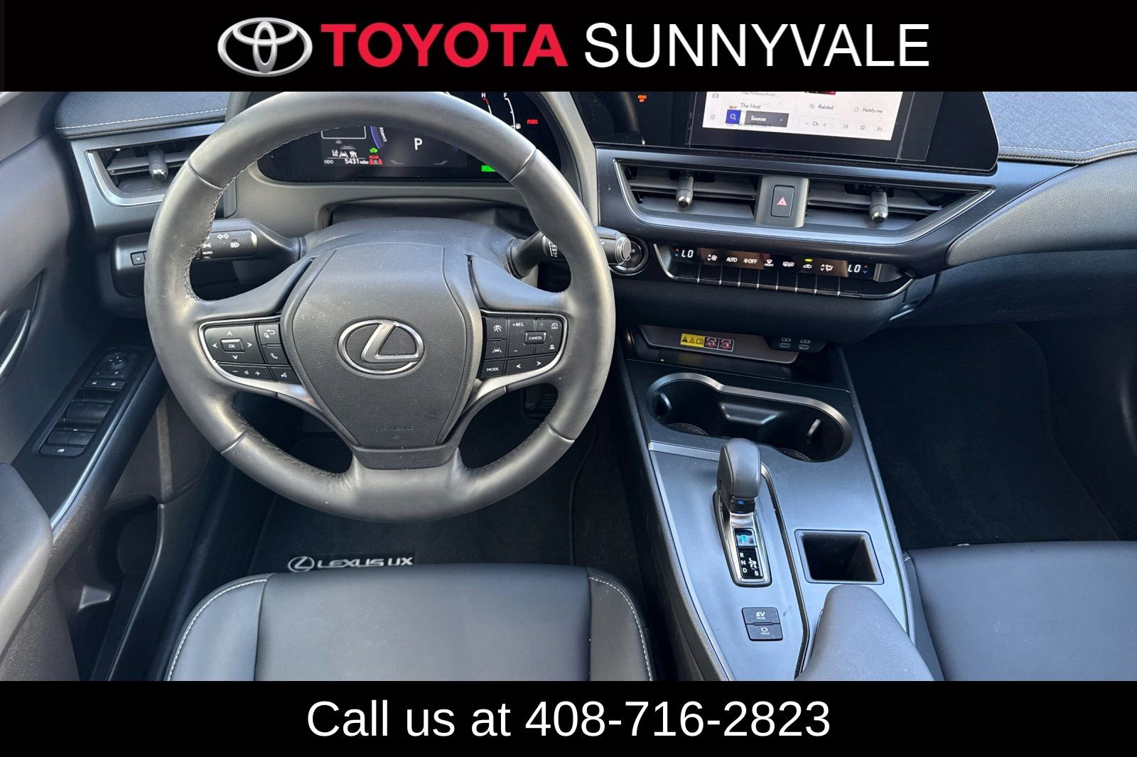Used 2025 Lexus UX 300h FWD w/ Accessory Package (Z2) image 18
