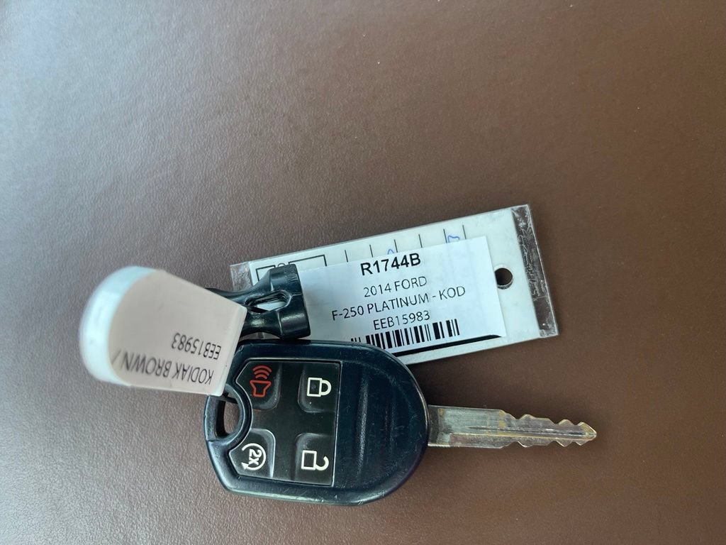Used 2014 Ford F250 Platinum AWD/4WD image 26