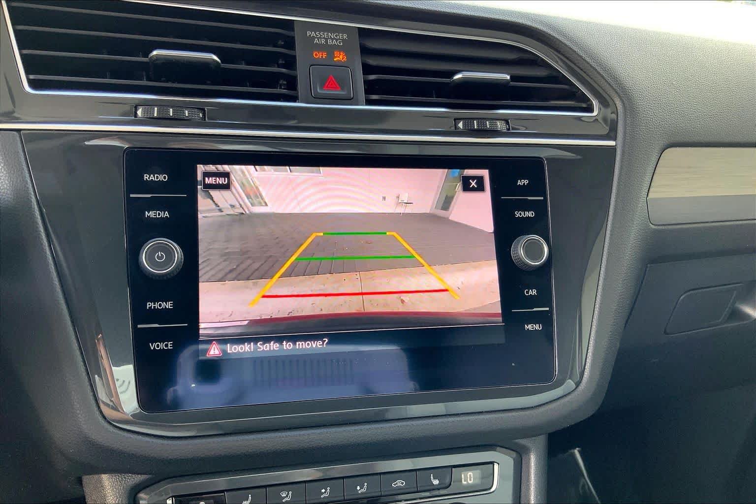 Used 2019 Volkswagen Tiguan SE w/ Panoramic Sunroof Package AWD/4WD image 27