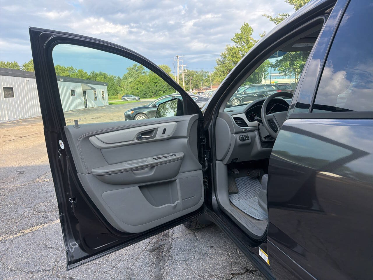 Used 2016 Chevrolet Traverse LS FWD image 20