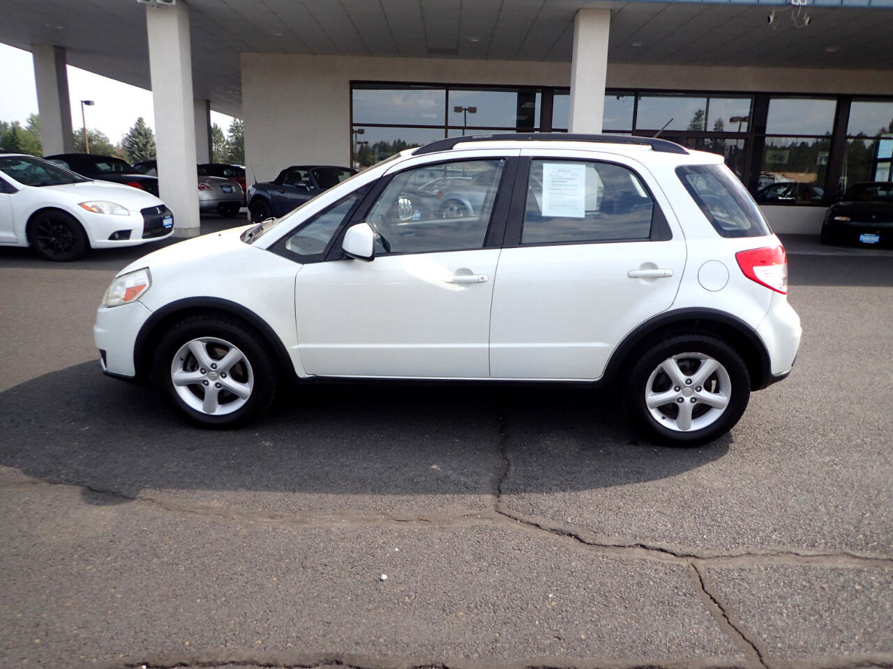 Used 2008 Suzuki SX4 AWD Hatchback image 2