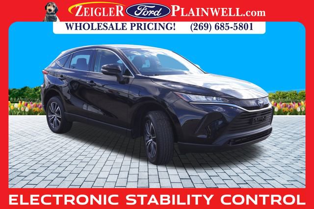 Used 2022 Toyota Venza LE image 7