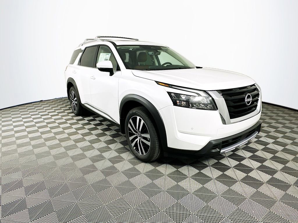 New 2025 Nissan Pathfinder Platinum w/ Cargo Package image 3