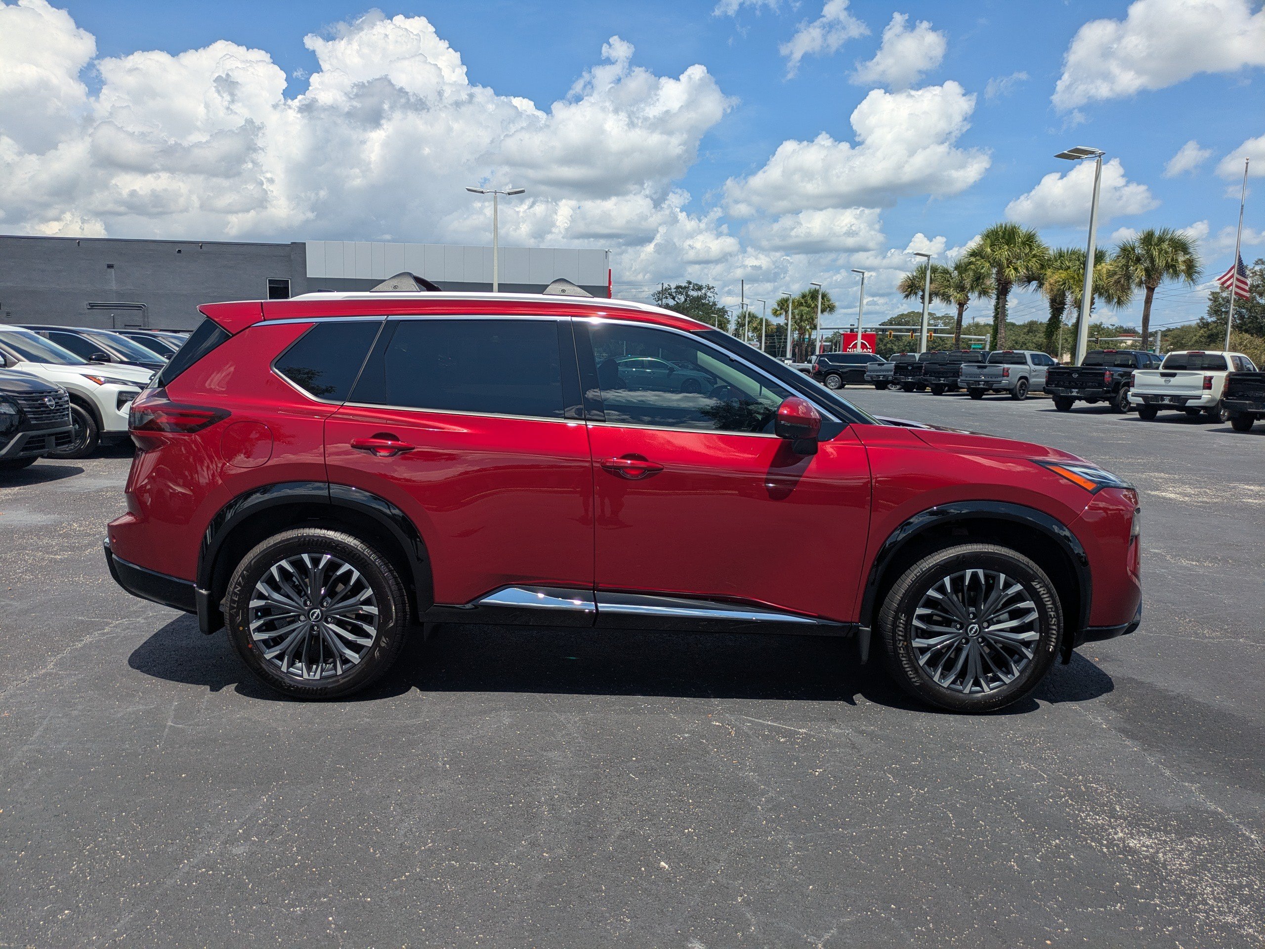 New 2026 Nissan Rogue Platinum AWD/4WD image 3