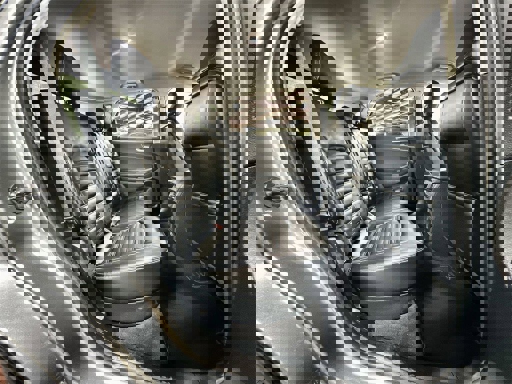 Used 2024 Ford Edge SEL image 23