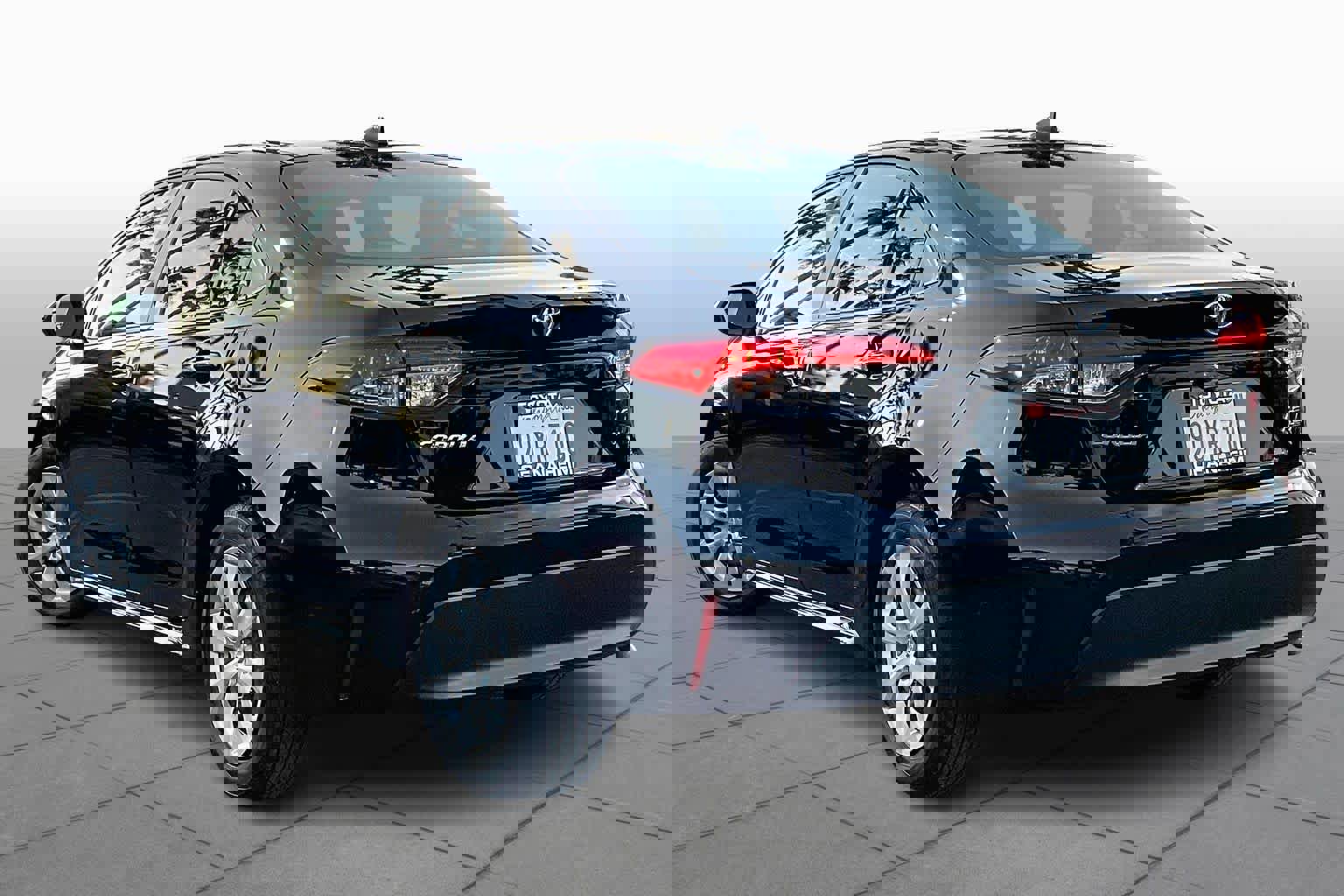 Certified 2025 Toyota Corolla LE image 10