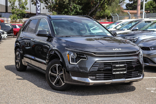 Certified 2024 Kia Niro