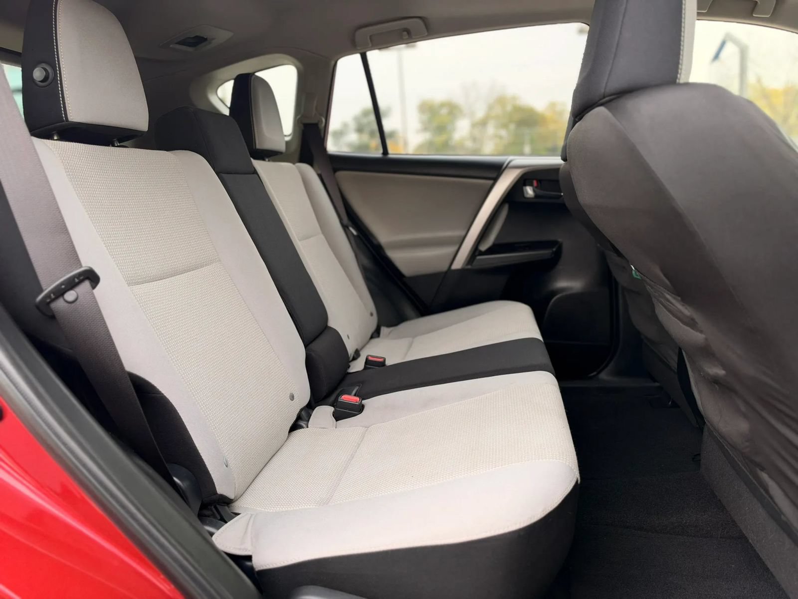Used 2016 Toyota RAV4 XLE AWD/4WD image 20