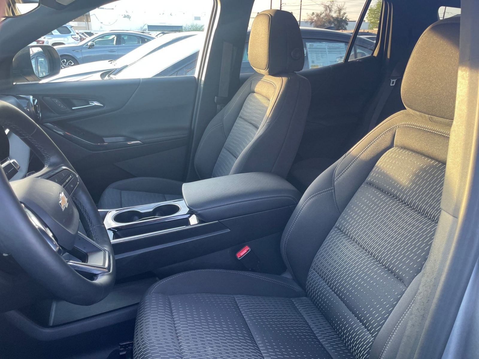 Used 2025 Chevrolet Equinox LT image 35