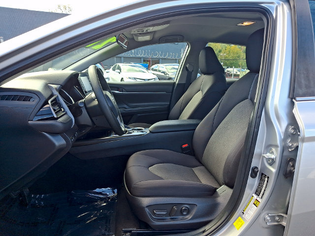 Used 2021 Toyota Camry LE FWD image 9
